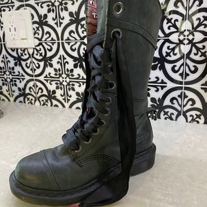 Dr. martens Triumph boot